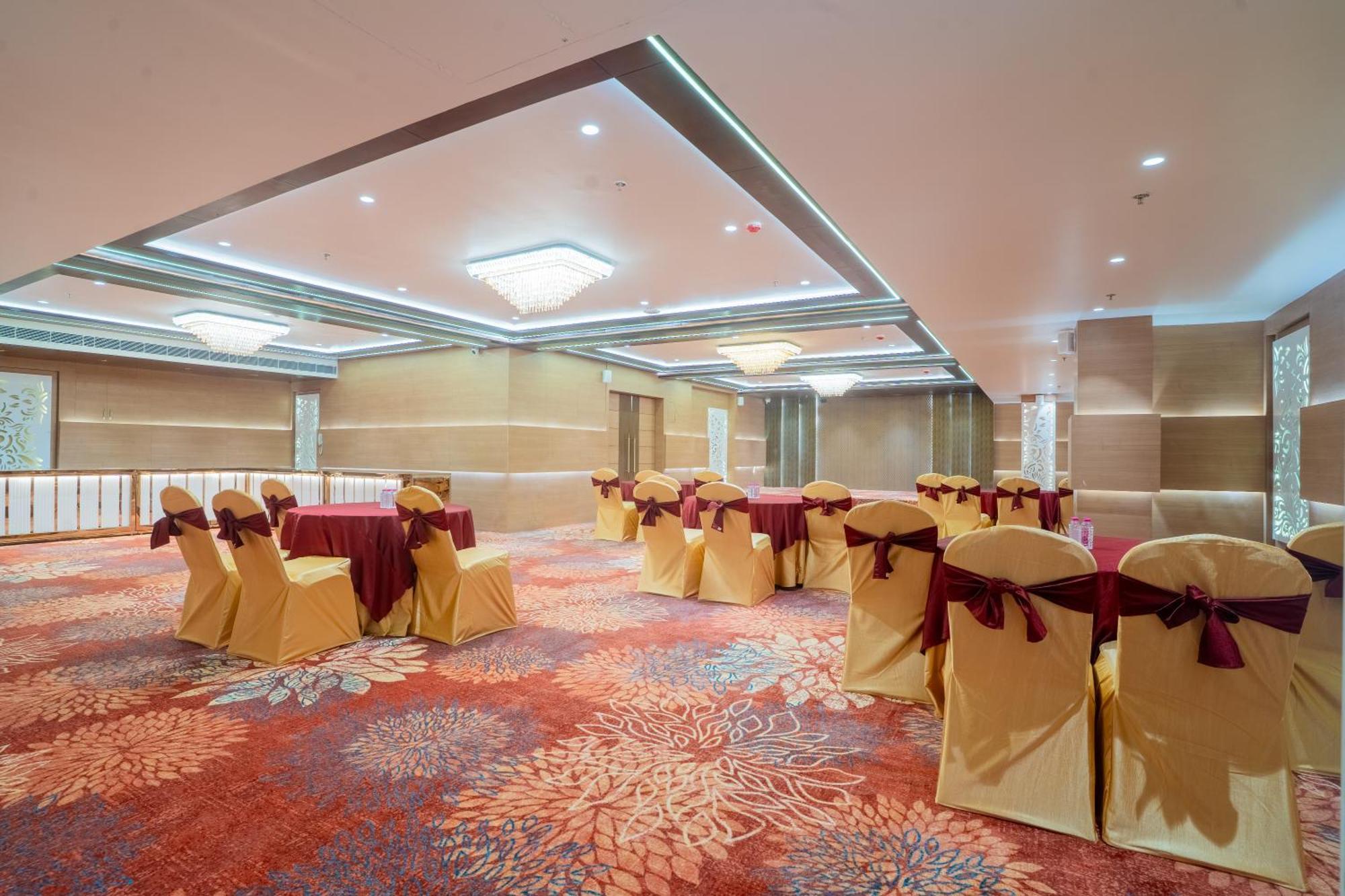Royal Prime - A City Center Boutique Hotel In Jaipur Exterior photo