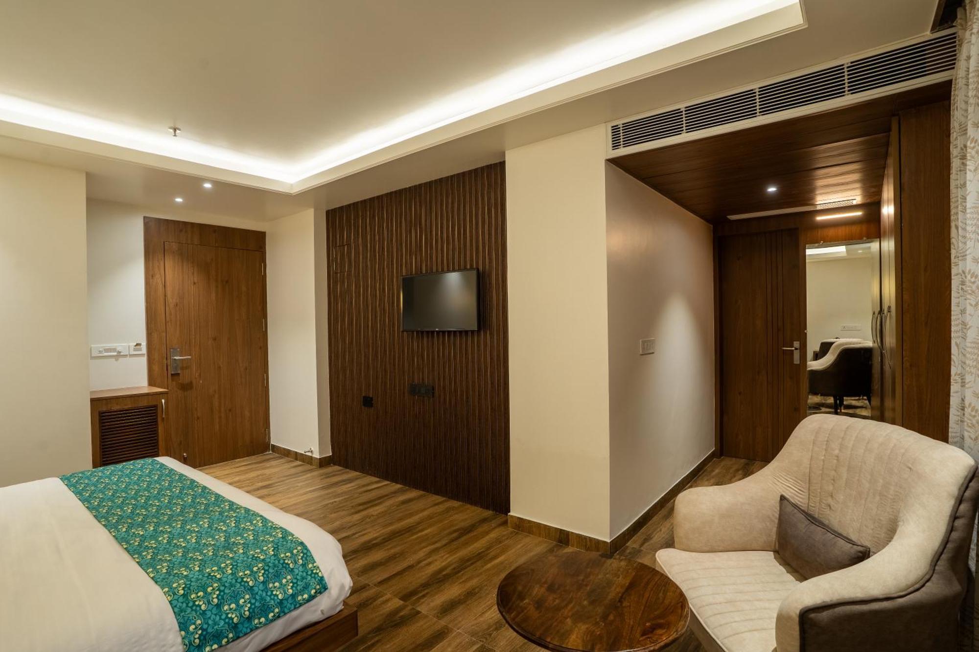 Royal Prime - A City Center Boutique Hotel In Jaipur Exterior photo